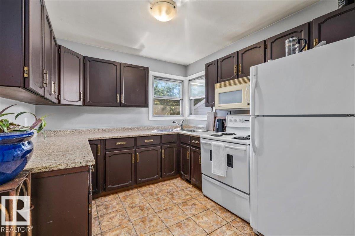 10990 135 ST NW