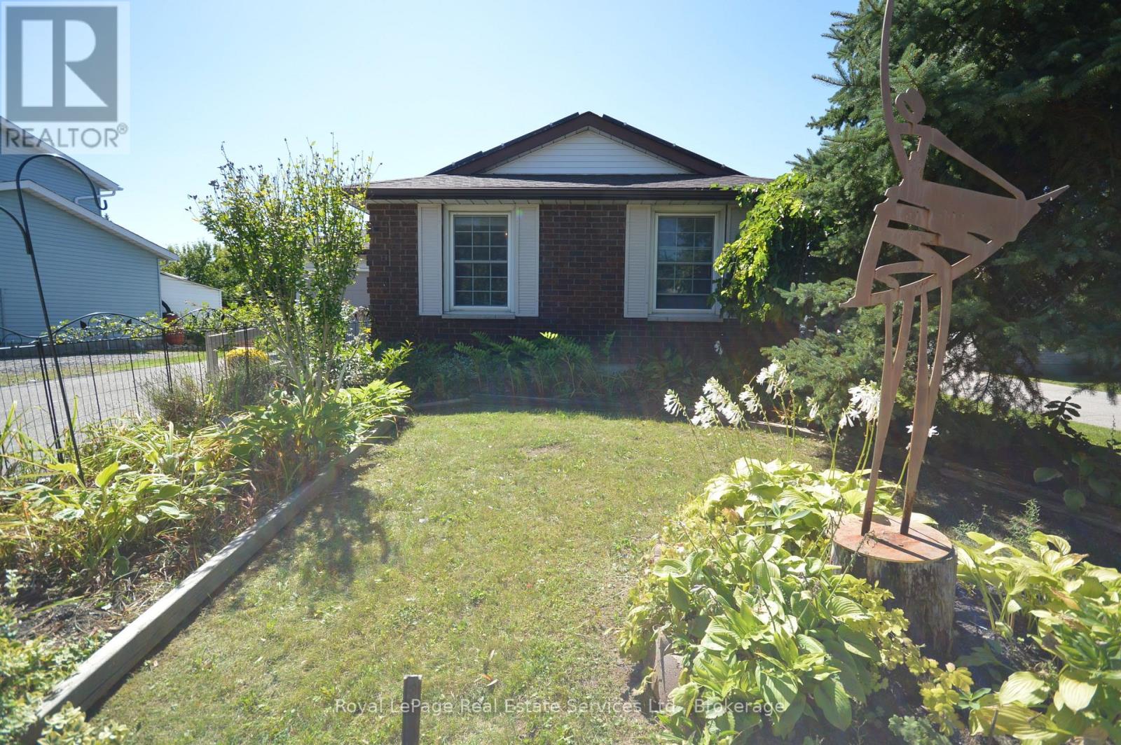 303 GRAND RIDGE DRIVE