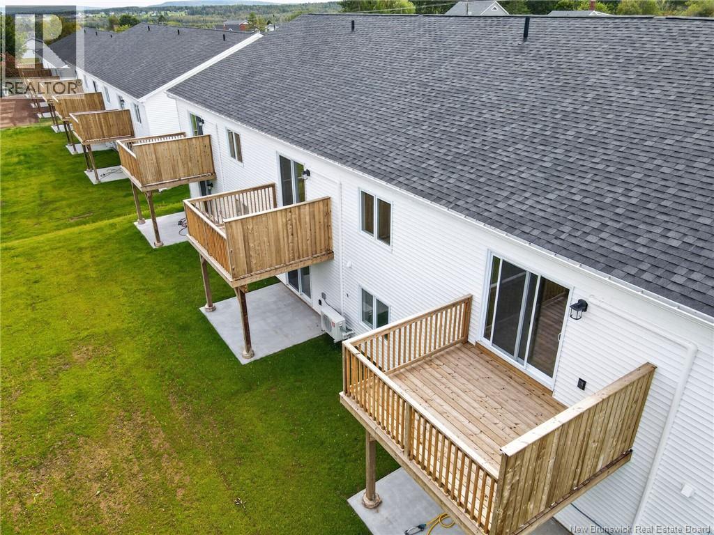 436 LaVallee Unit# 3 - Photo 3