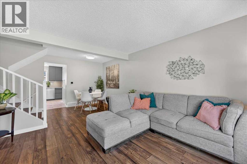 39 Midridge Gardens SE