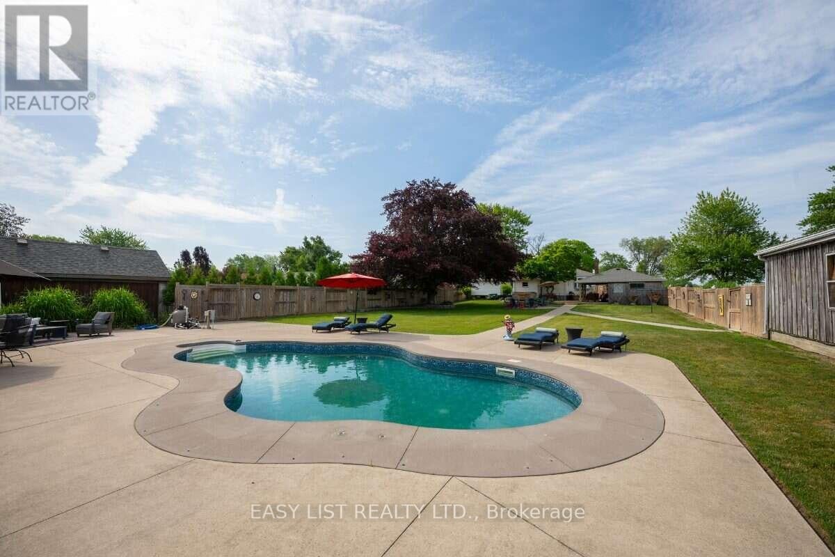 710 SEACLIFF DRIVE