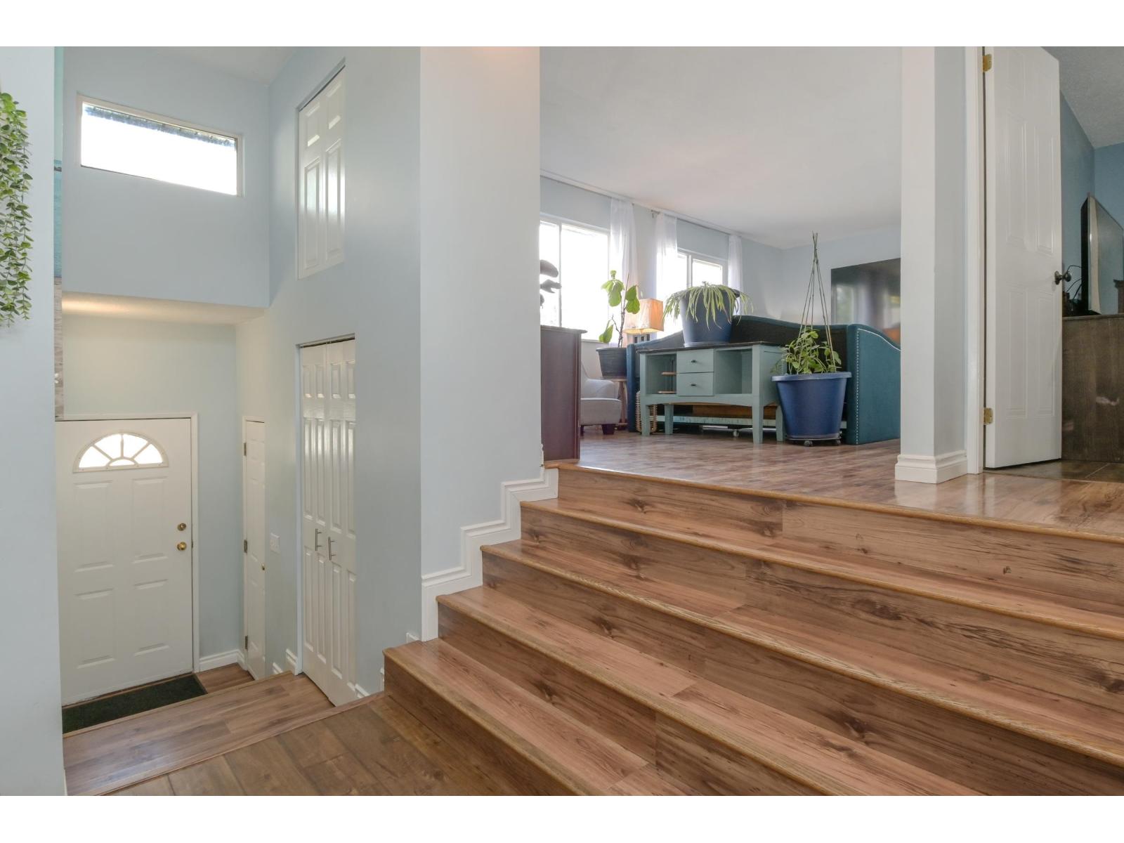 31568 OAKRIDGE CRESCENT