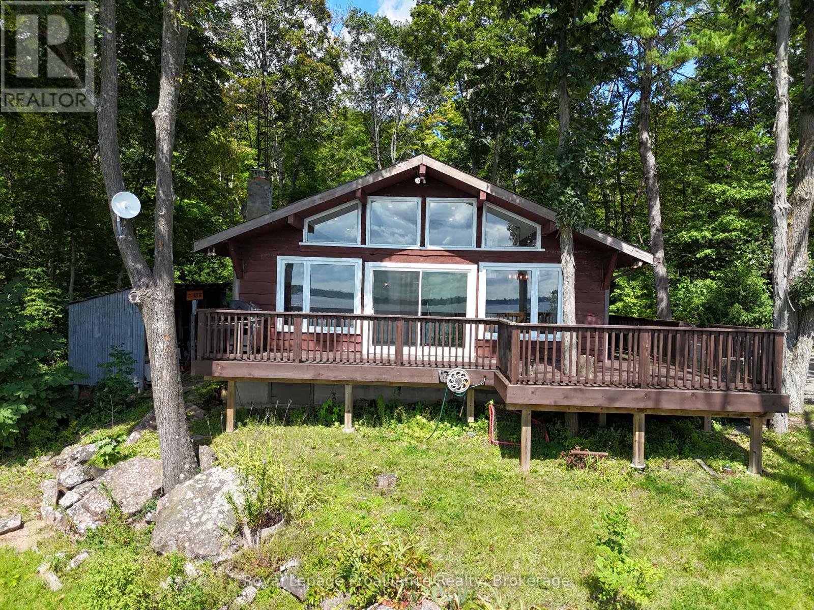 214 LAKEVIEW LANE