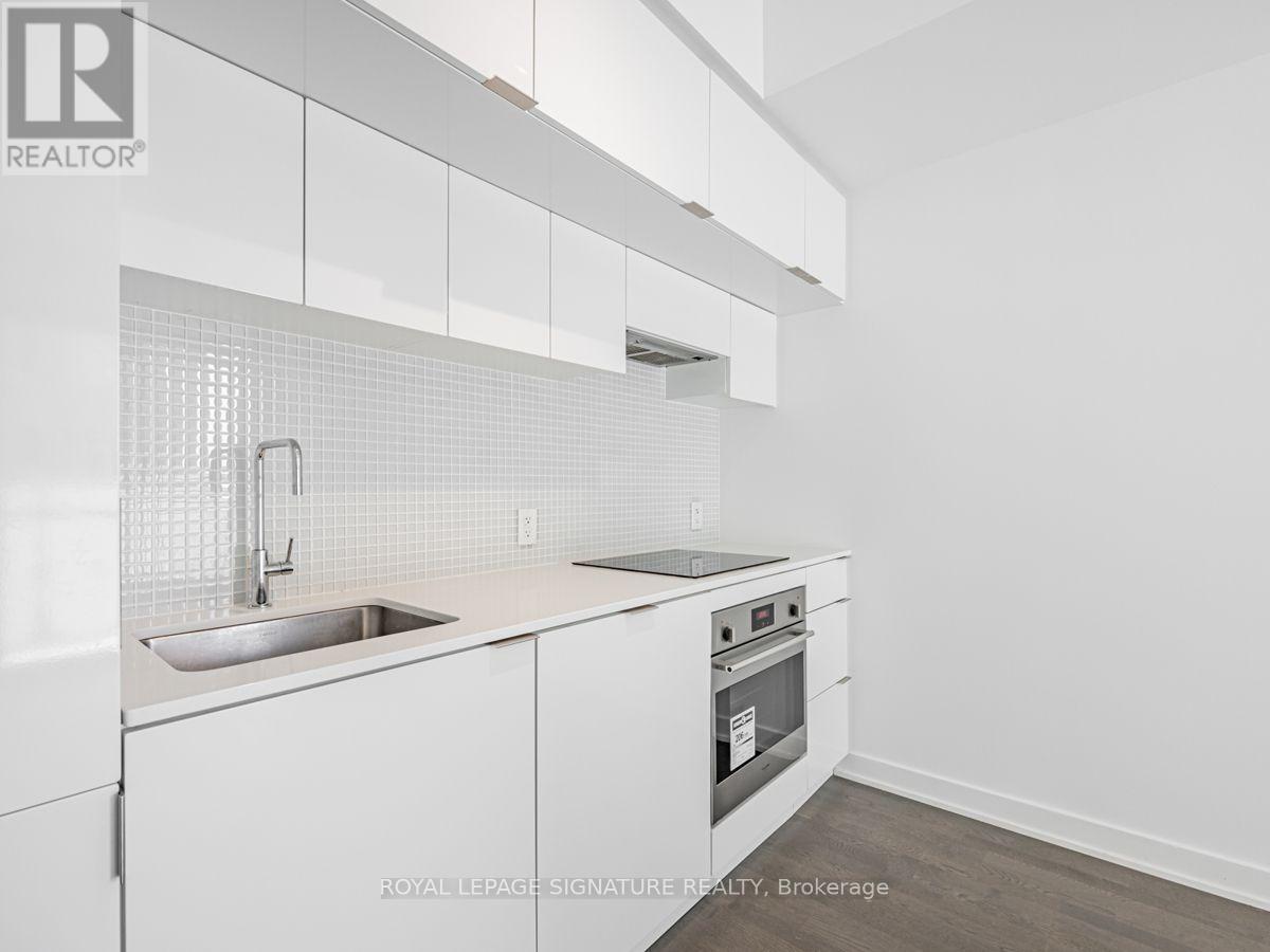 615 - 185 ROEHAMPTON AVENUE