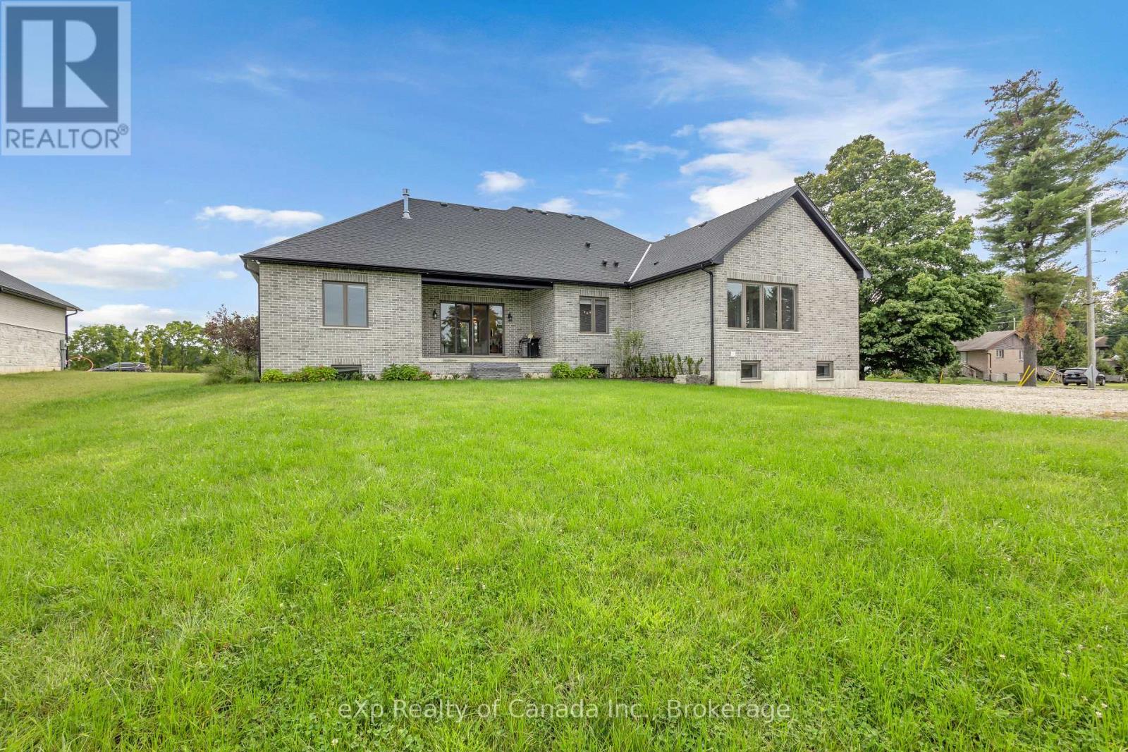 3 CLOVER LANE