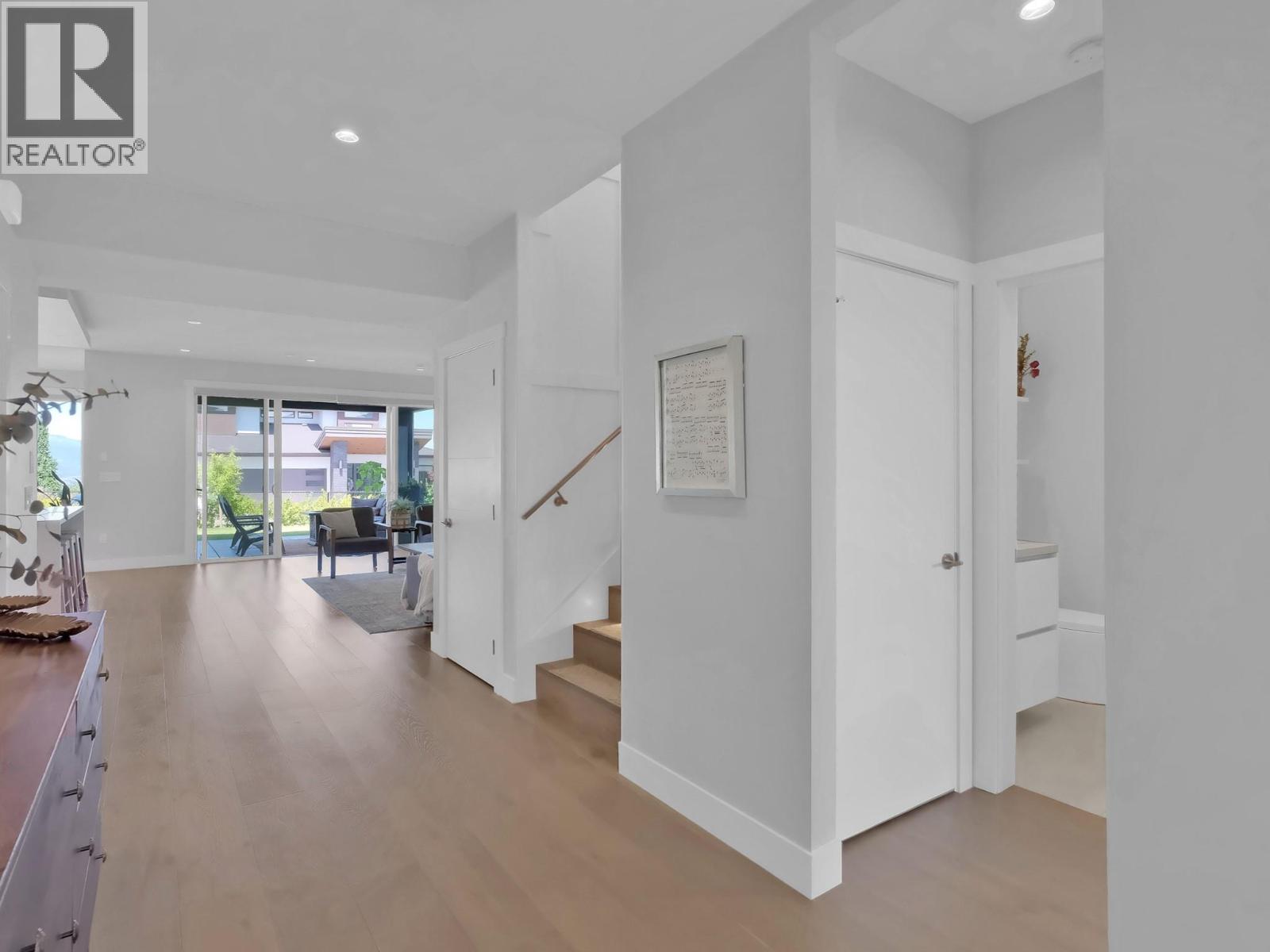 550 Barra Lane