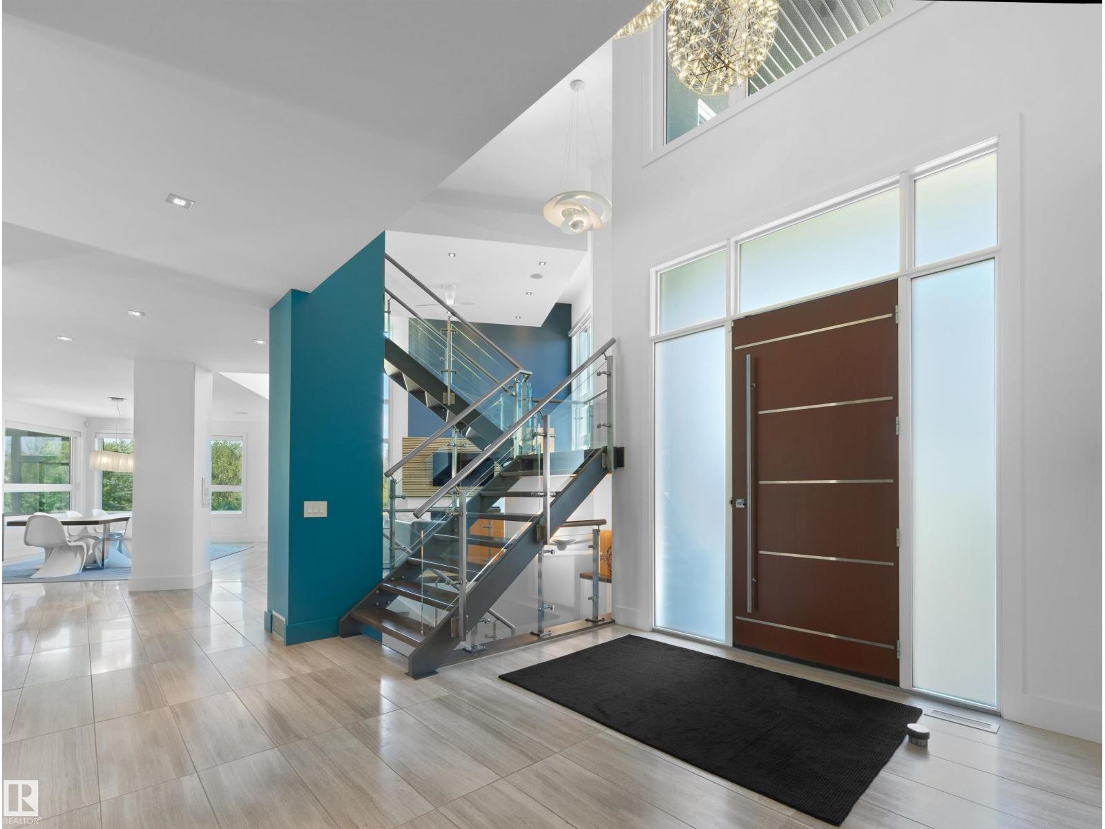 703 DALHOUSIE WY NW