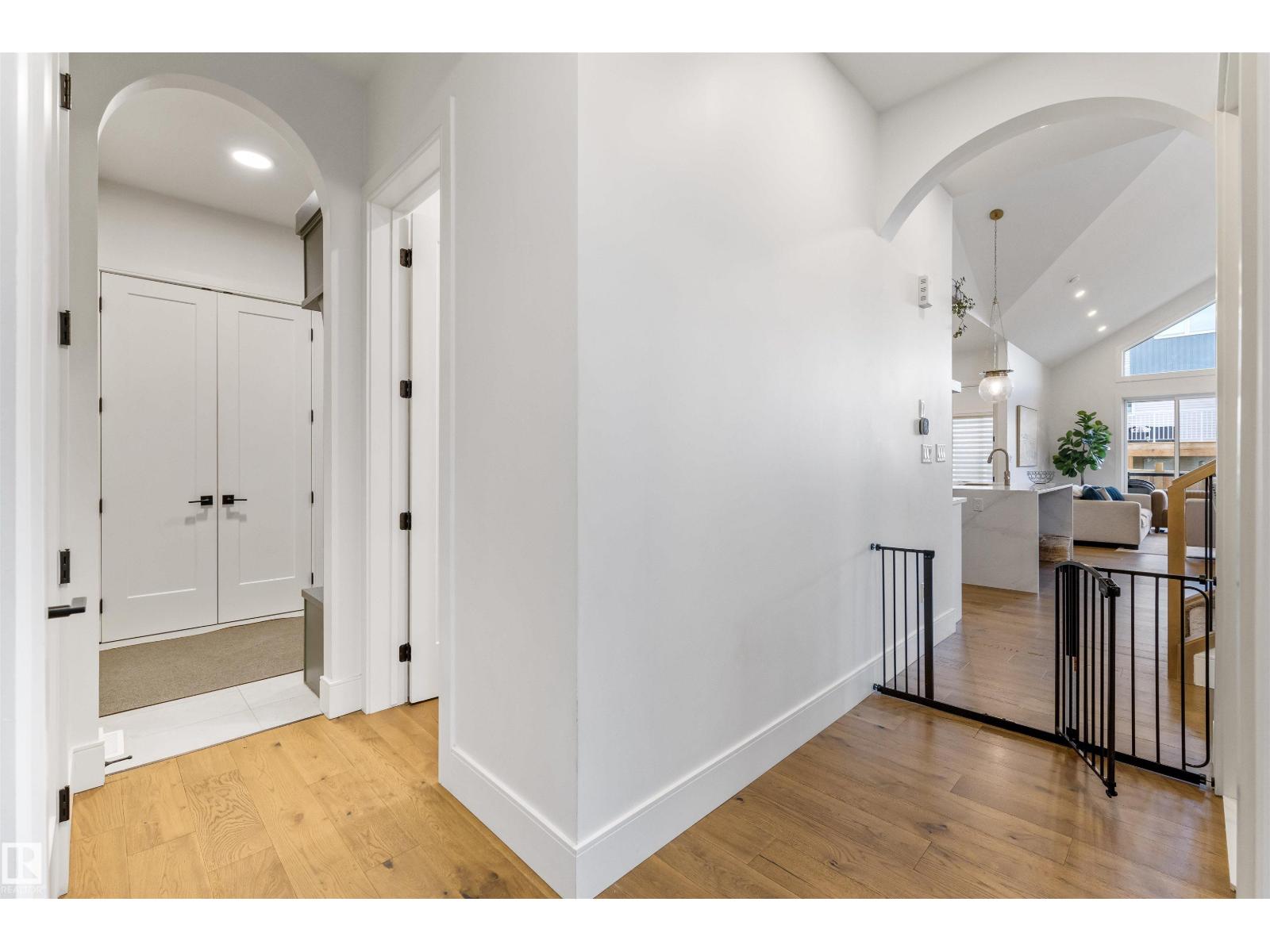 110 EDGEFIELD WY