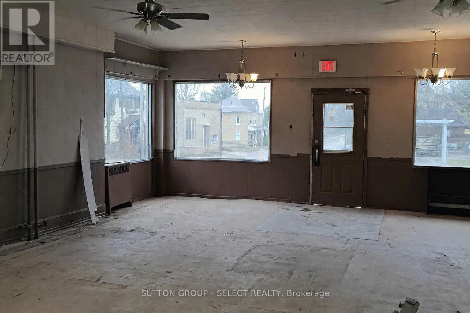14 CLINTON STREET S