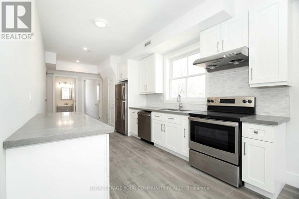 2A - 352 Main St N, Markham (Old Markham Village), ON 2