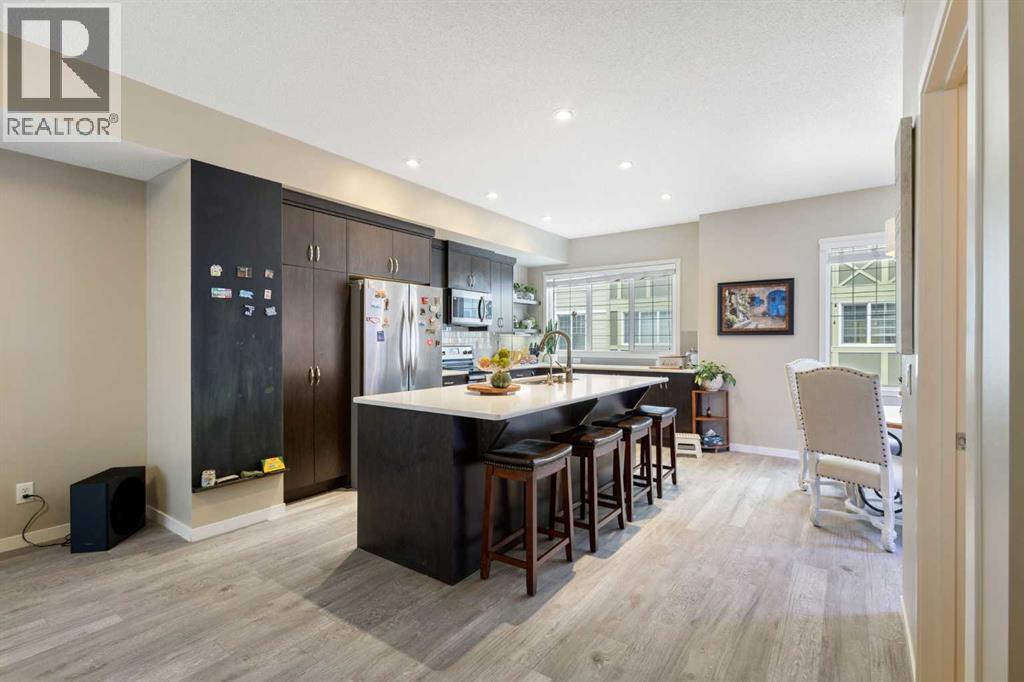 206 Nolanlake Villas NW