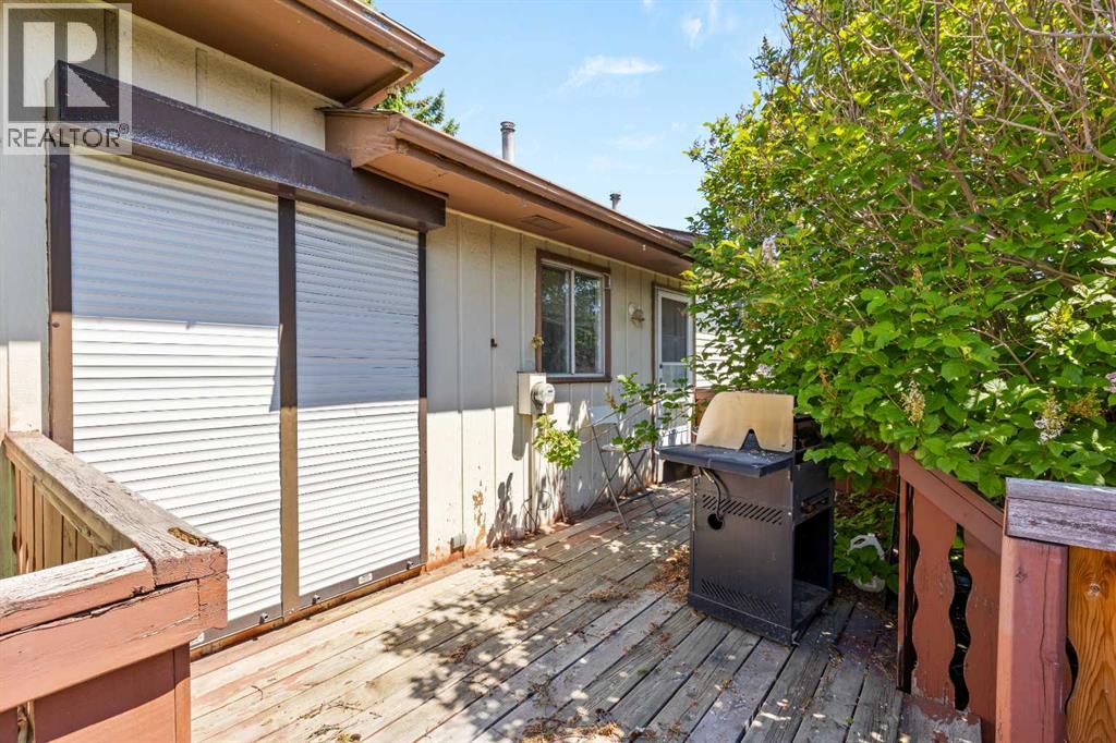 4739 Rundlewood Road NE