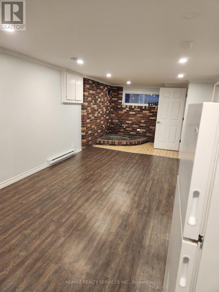 BASEMENT - 71 HELENE CRESCENT