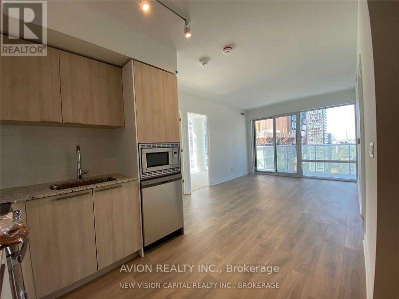 1112 - 501 YONGE STREET