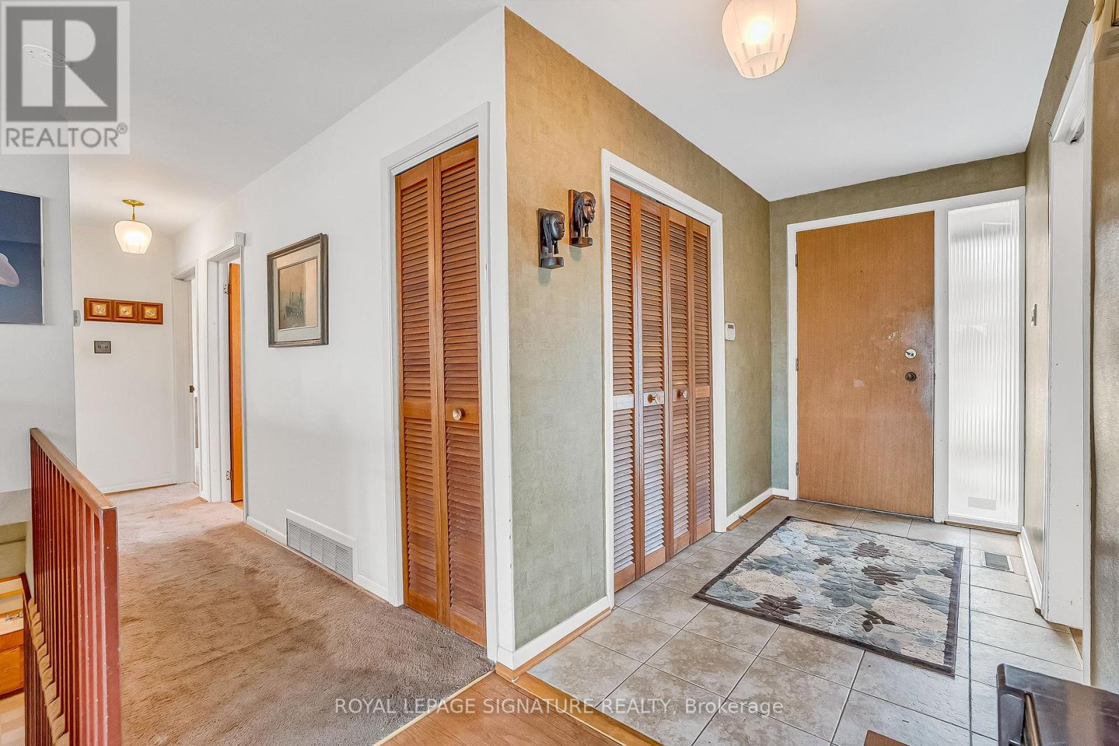 12 RUDEN CRESCENT