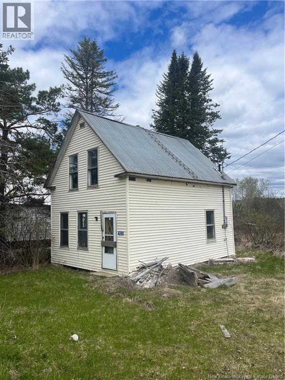 903 Benton Road - Photo 3
