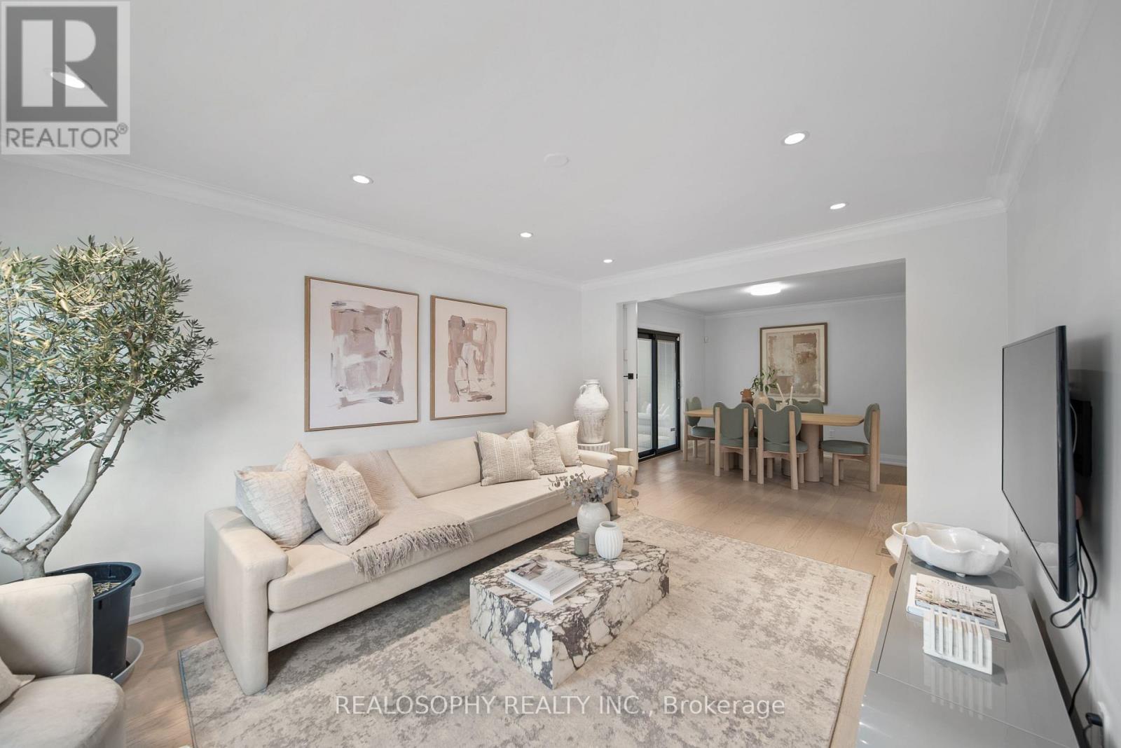 69 SQUIRES AVENUE