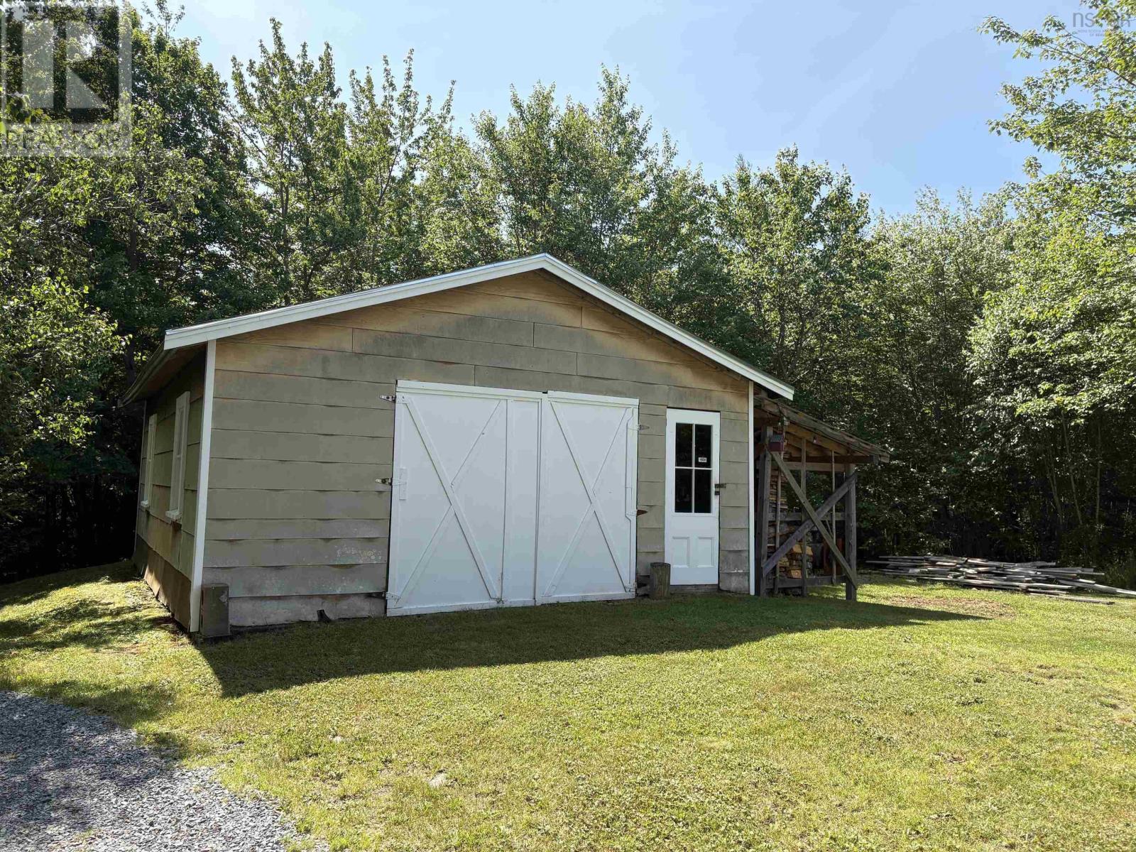 2218 Highway 332 - Photo 4