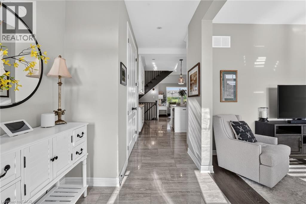 62 FORESTVIEW Court