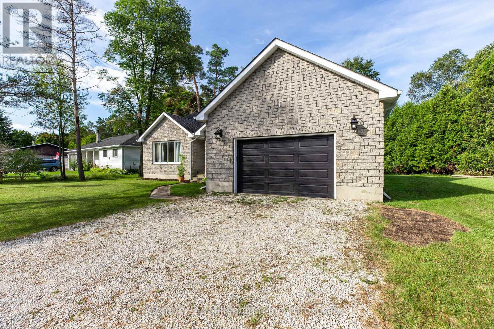 103 DORENA CRESCENT