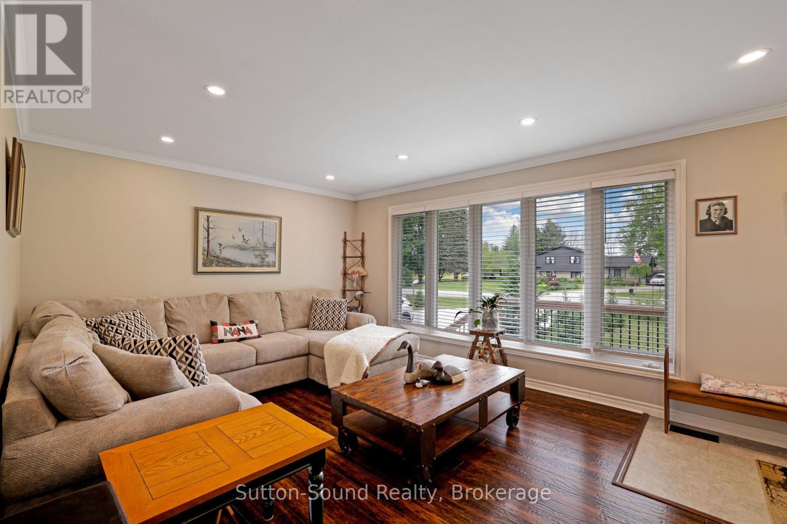 829 30TH STREET W