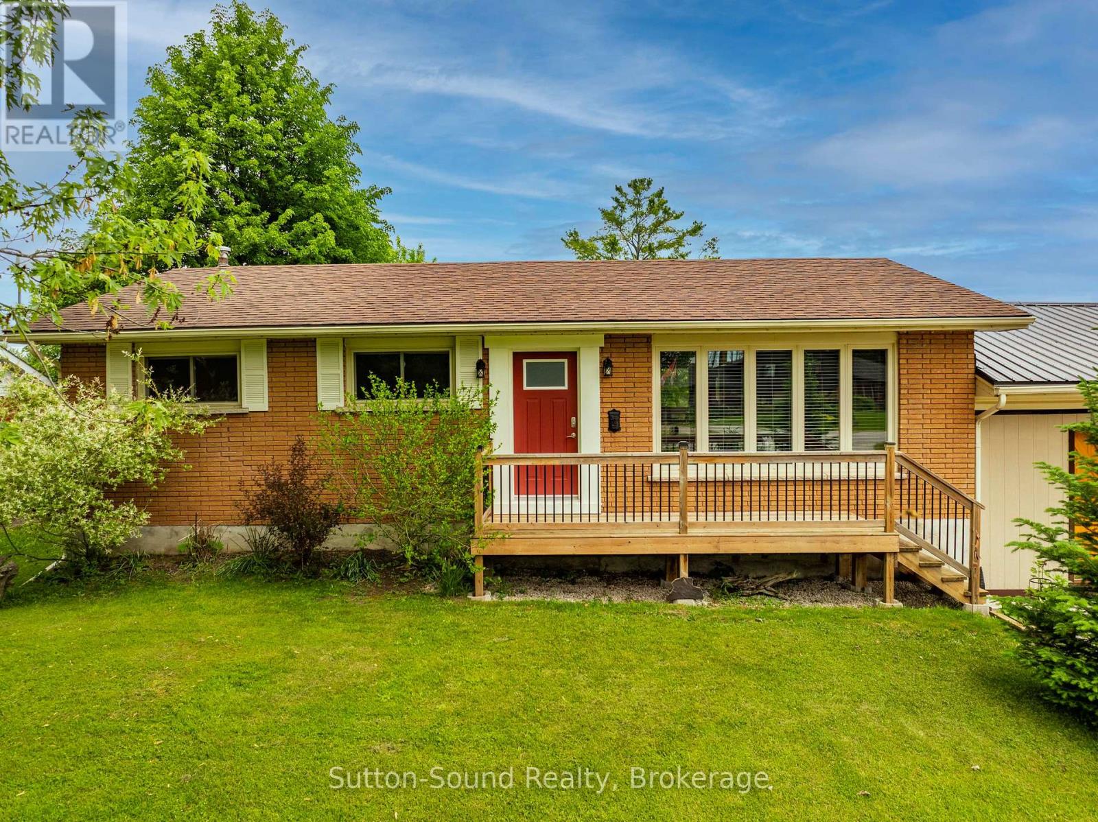 829 30TH STREET W