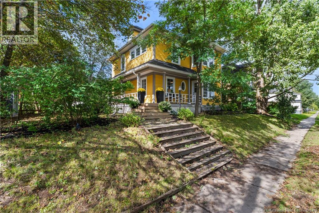 14 McLaughlin Drive - Photo 3