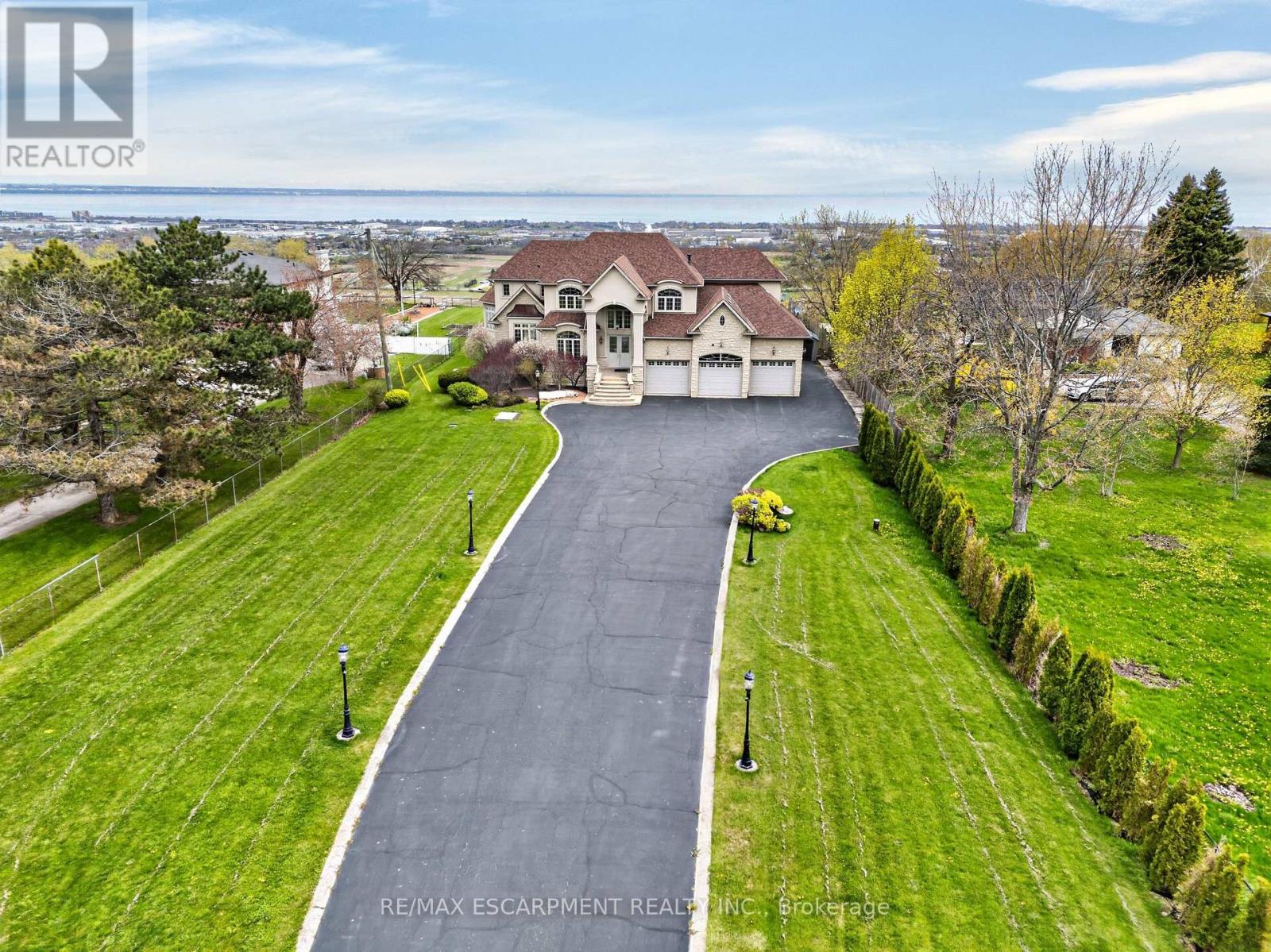 803 RIDGE ROAD