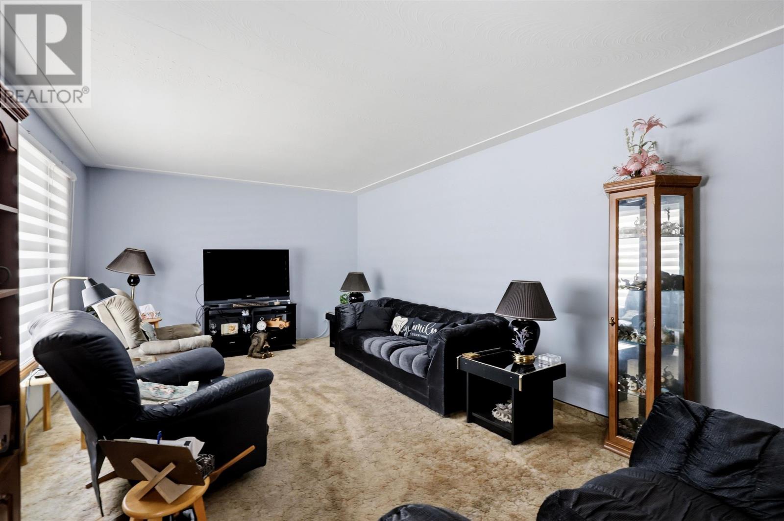 19 Grandriver CRES - Photo 4