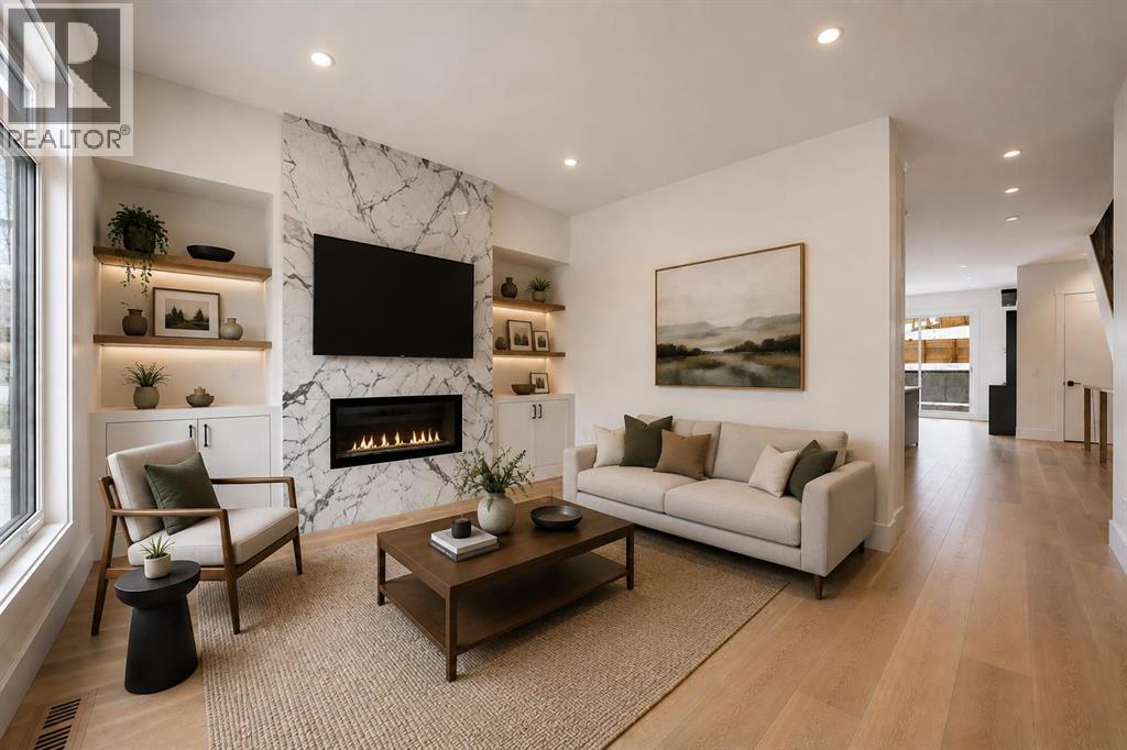 1907 28 Avenue SW