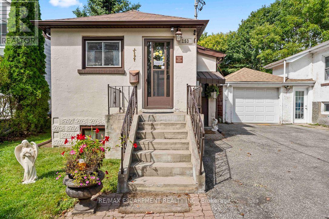 253 EAGLEWOOD BOULEVARD