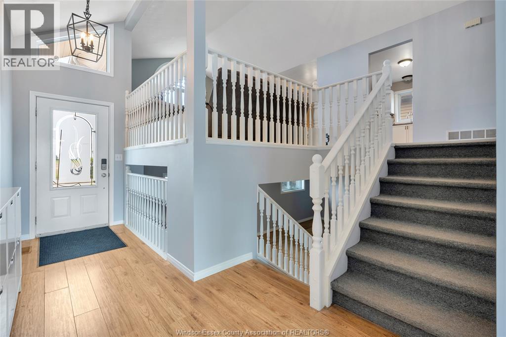 125 QUEEN STREET South