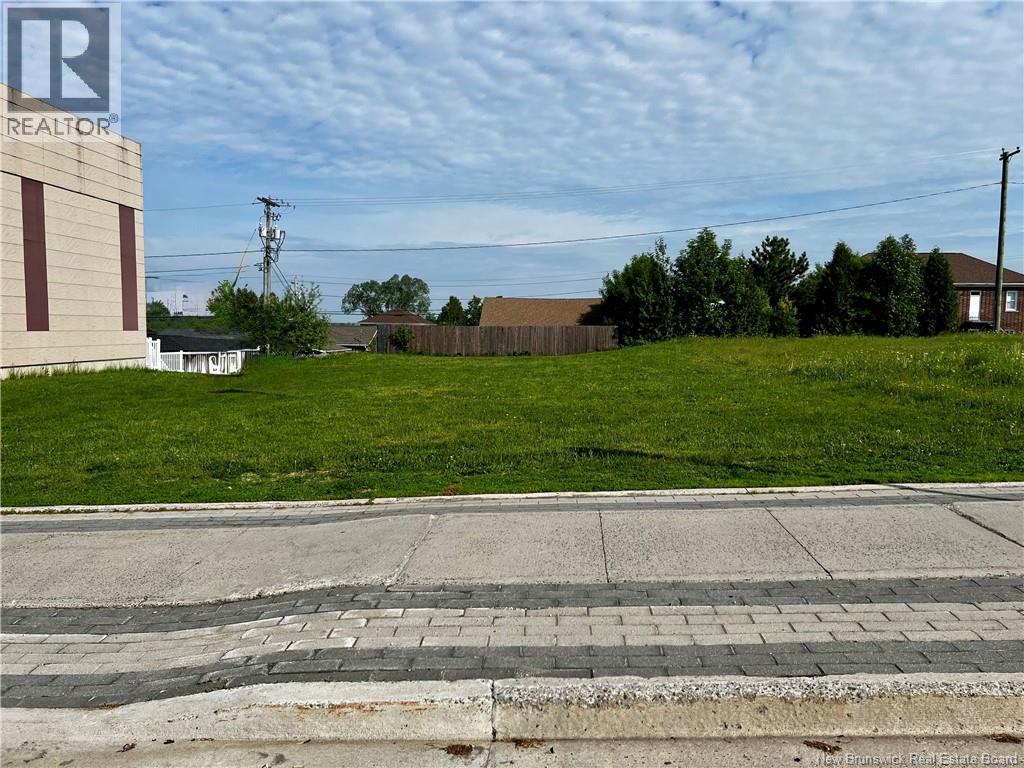 326 Broadway Boulevard - Photo 2