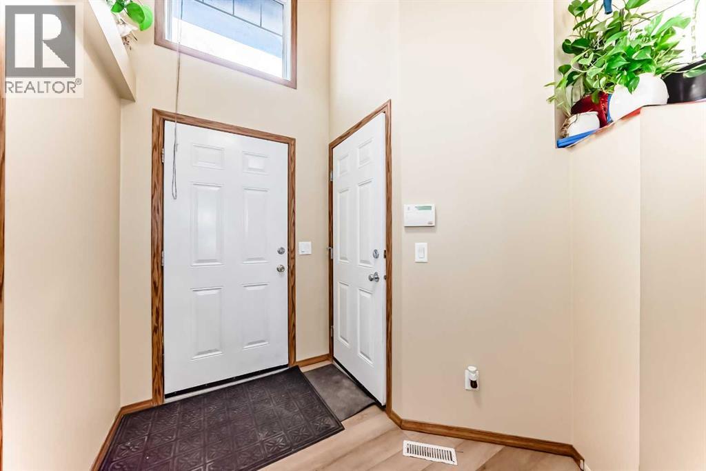30 Covehaven View NE