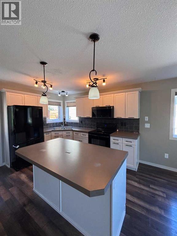 120 Mt Sundial Court W