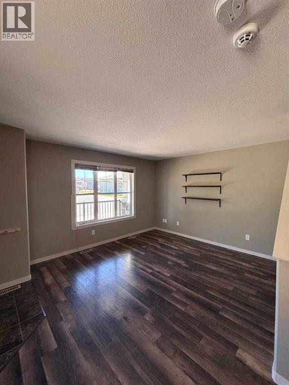 120 Mt Sundial Court W