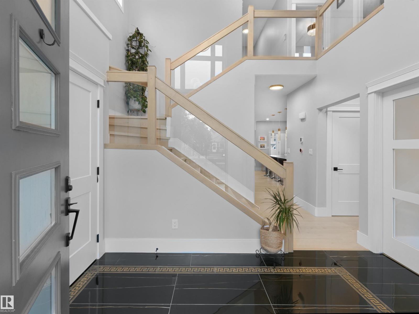 10926 72 AV NW