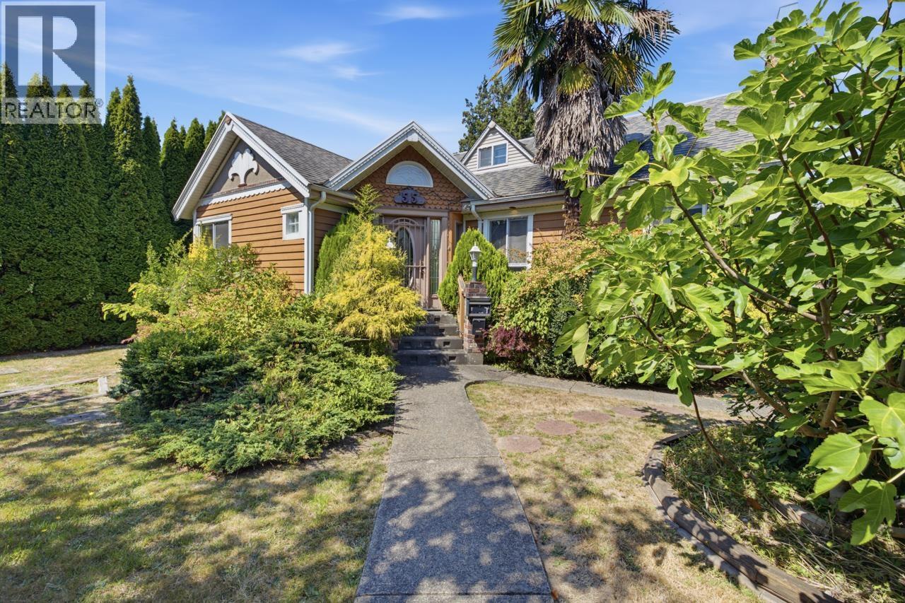 55 W KING EDWARD AVENUE
