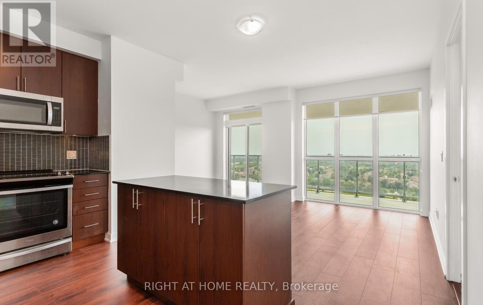 1604 - 4655 GLEN ERIN DRIVE