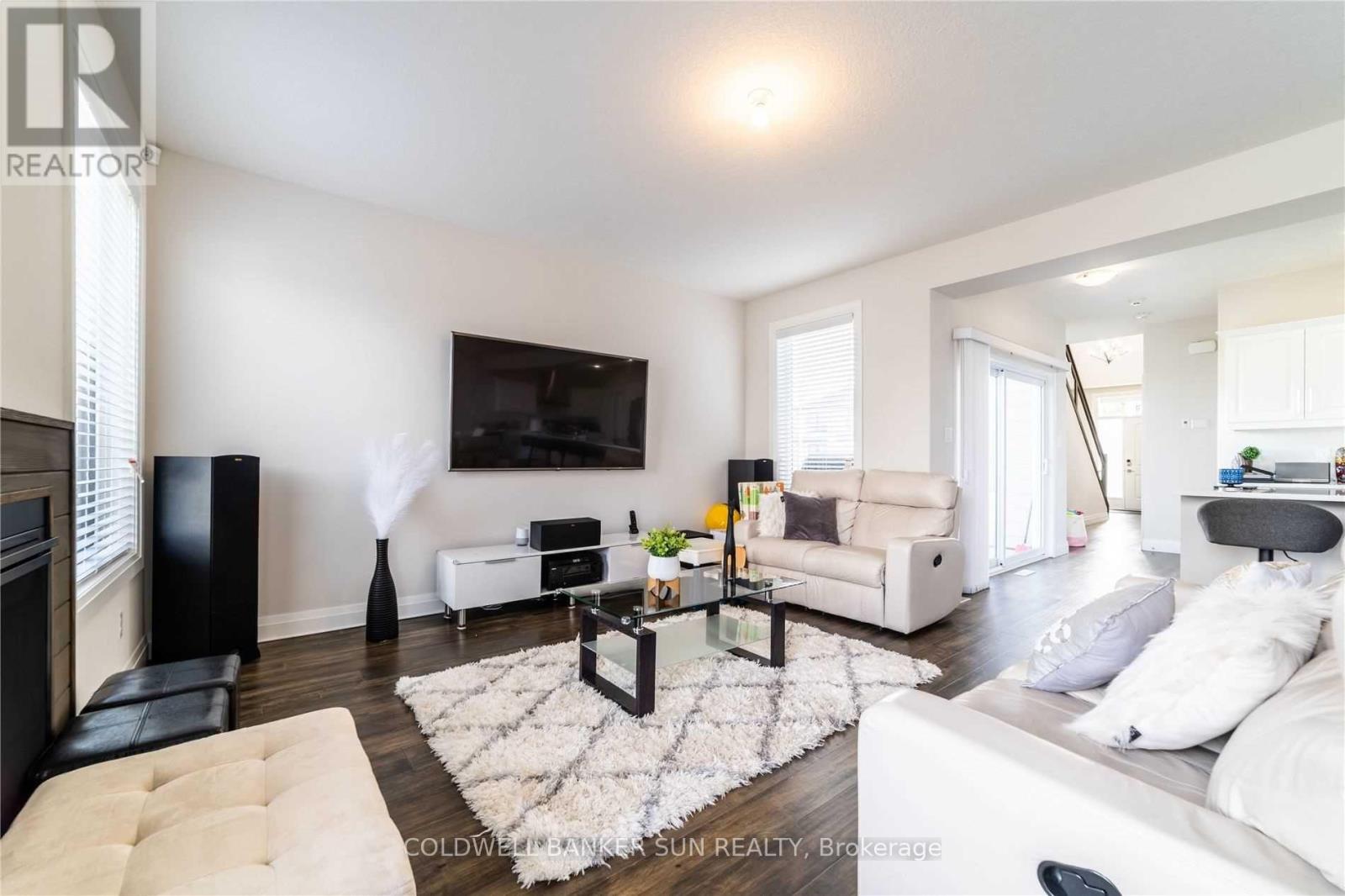 1301 SANDBAR STREET
