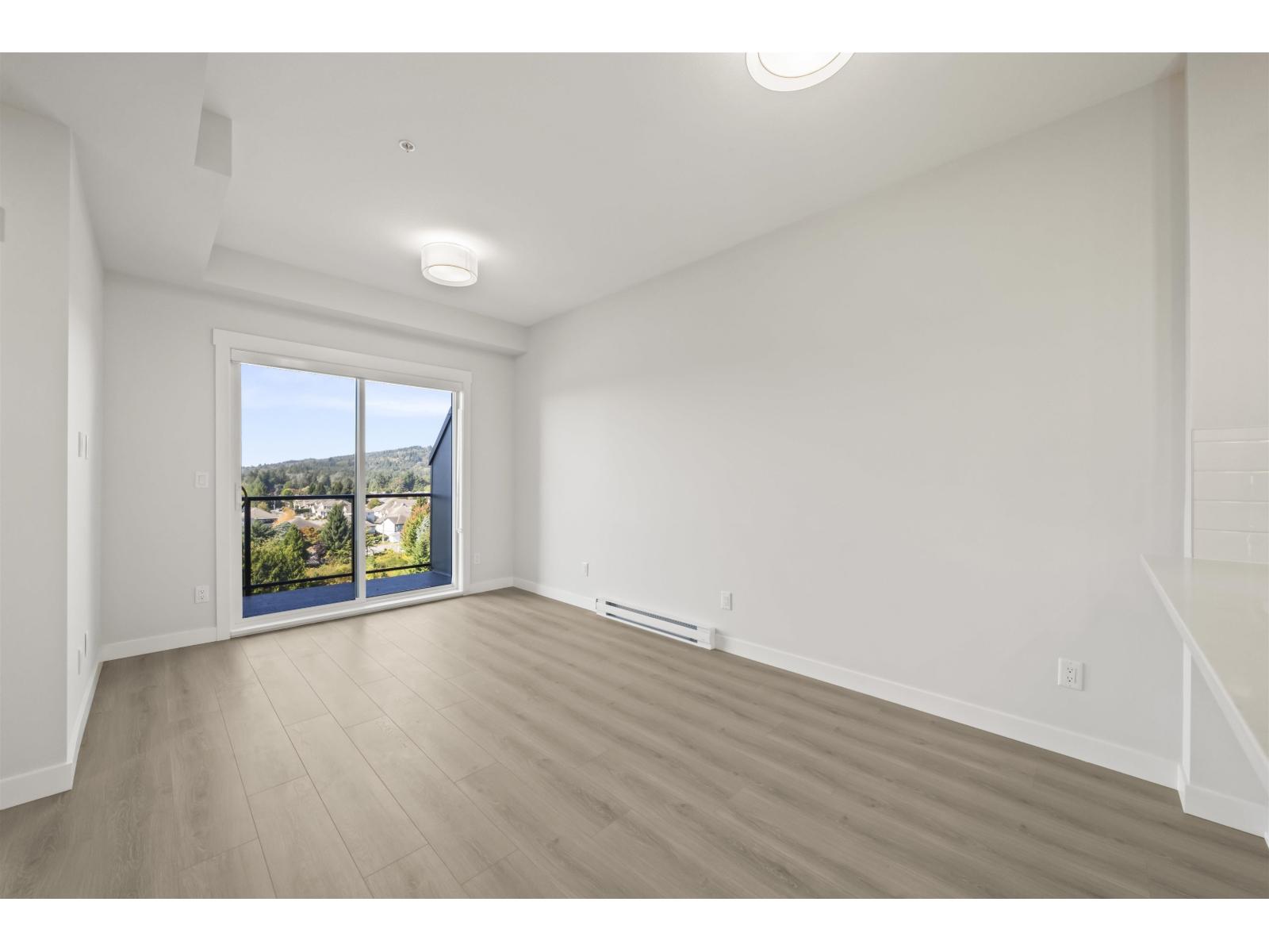 316 8423 CEDAR STREET