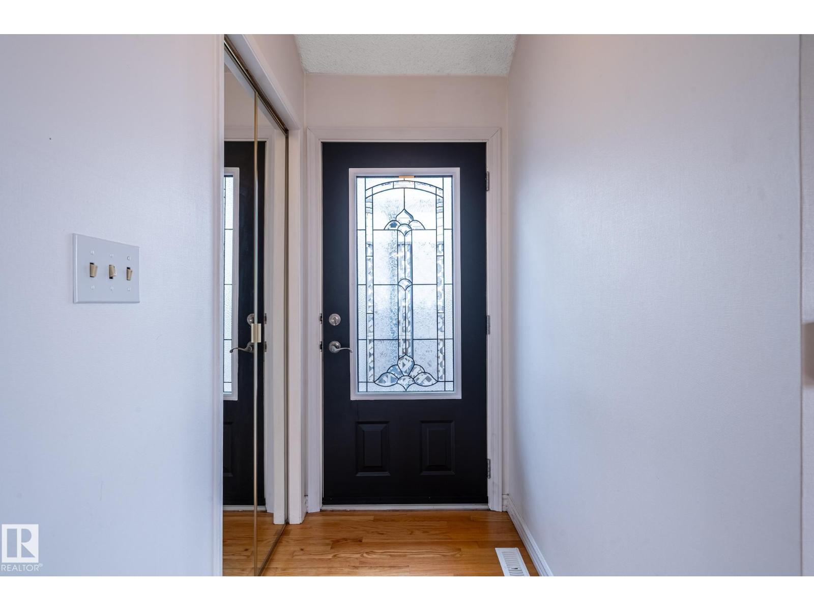 11415 142 AV NW