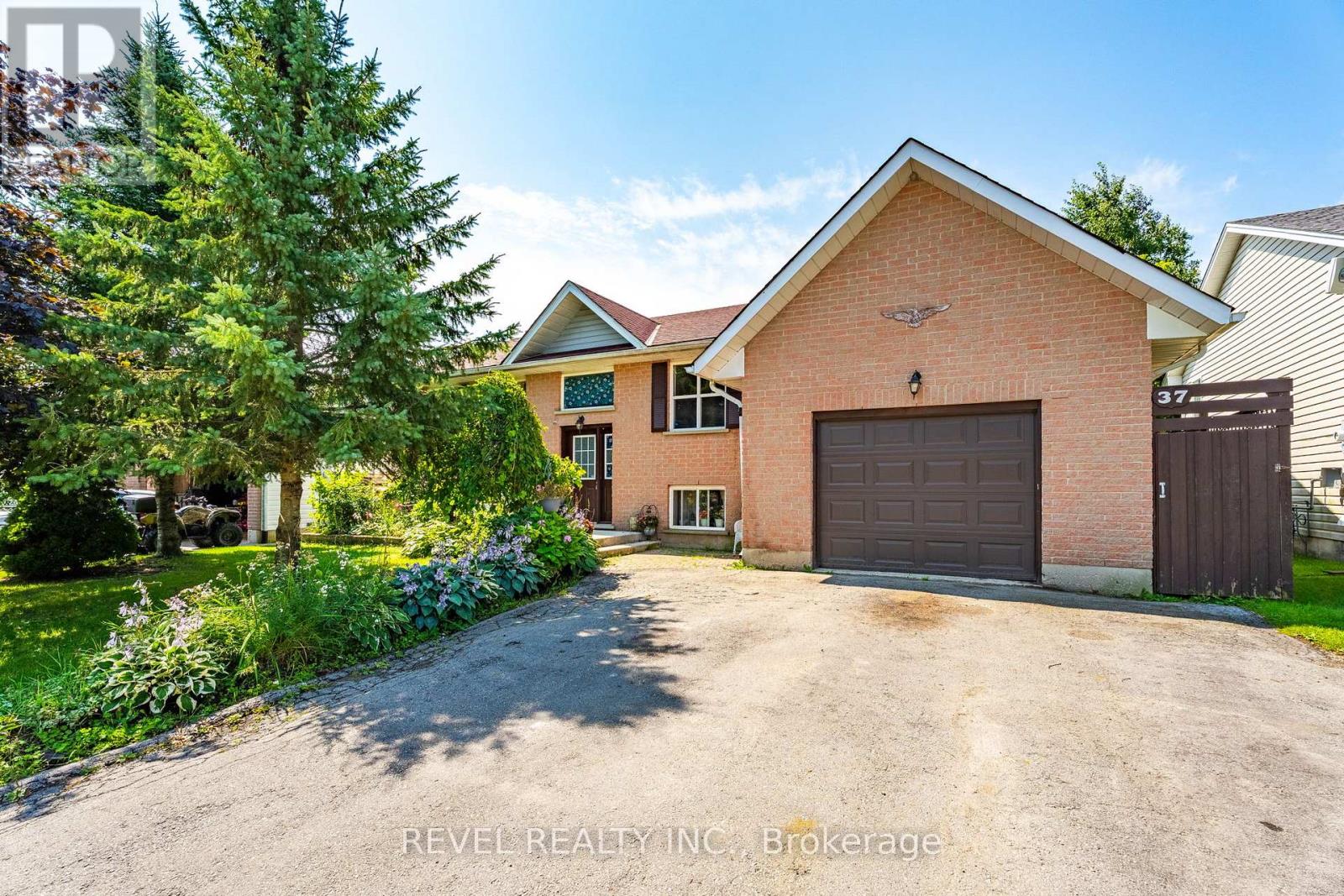 37 WILSON CRESCENT