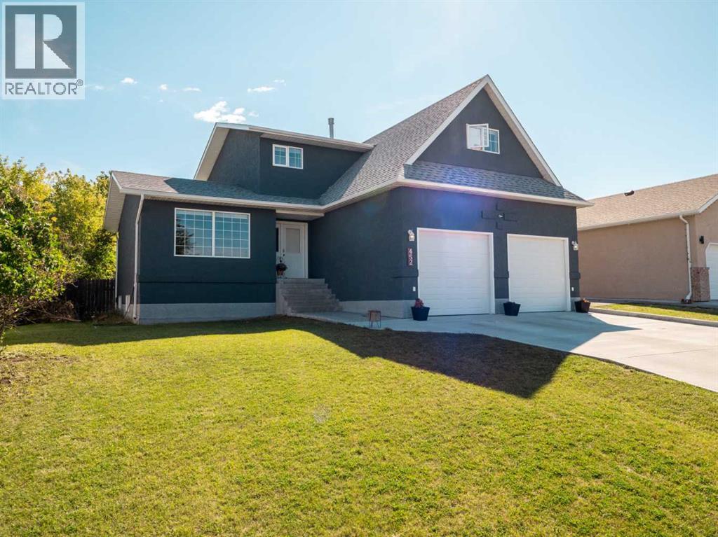 452 Pineridge Way