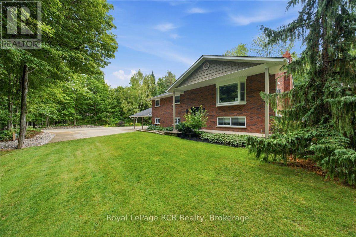 103488 GREY 18 ROAD