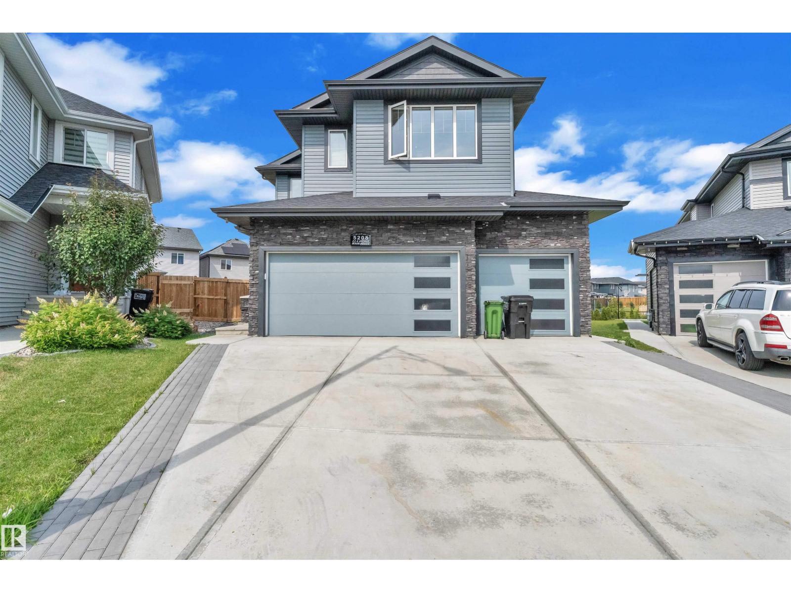 5208 23A AV SW