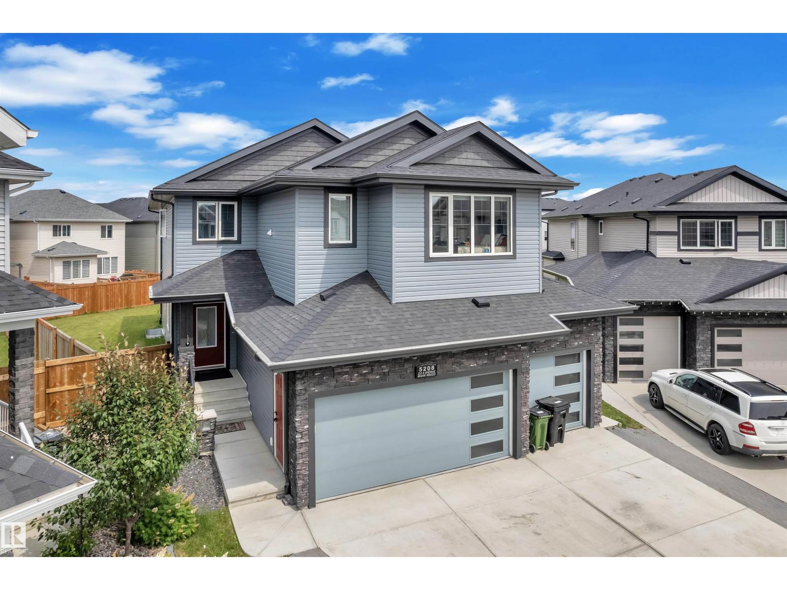 5208 23A AV SW