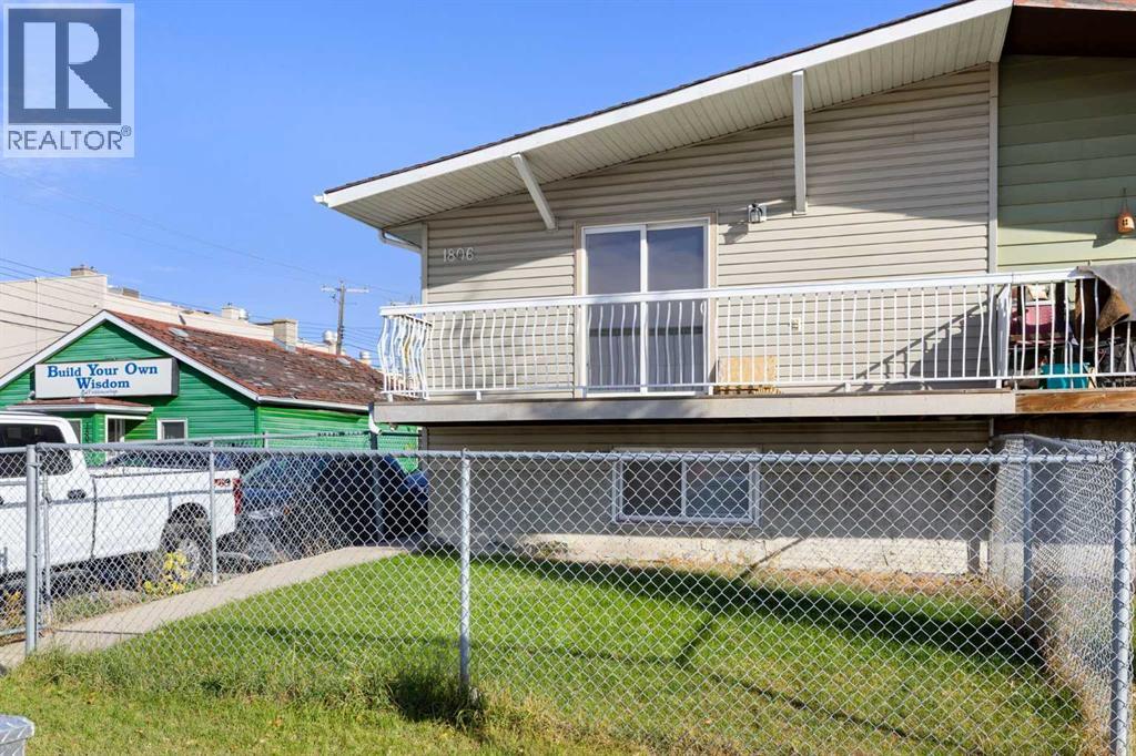 1806 34 Street SE