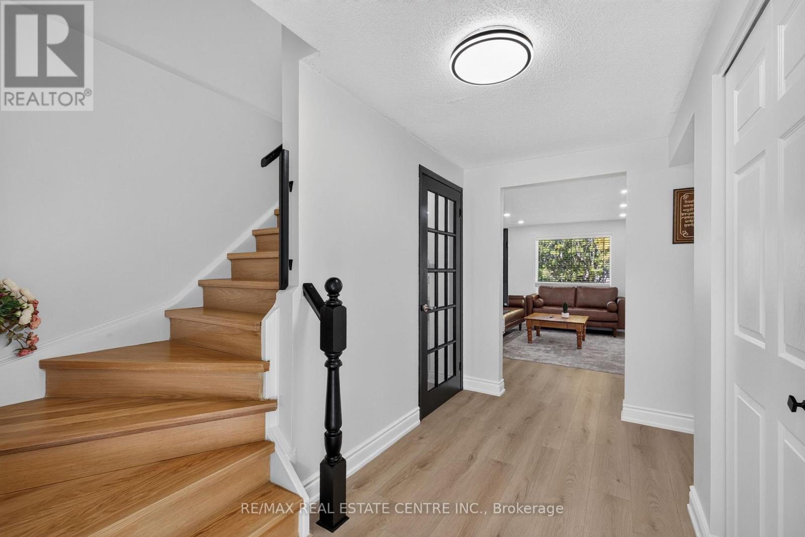 122 MOSS PLACE