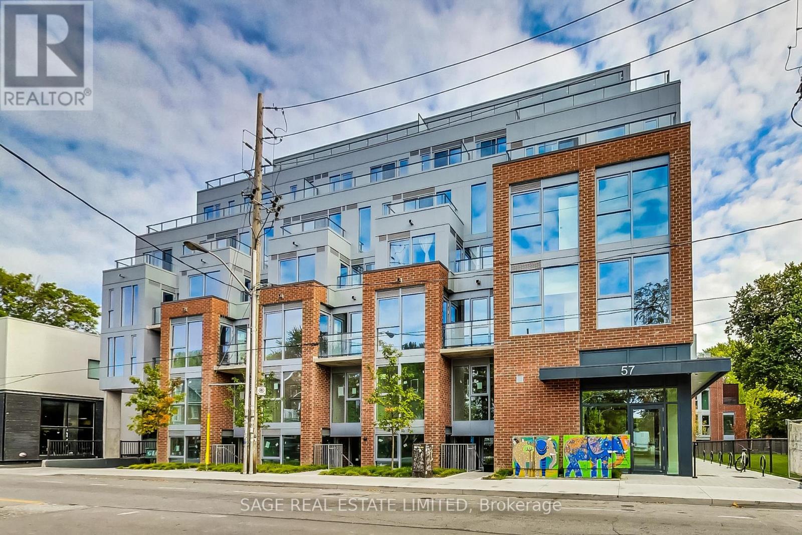 405 - 57 BROCK AVENUE